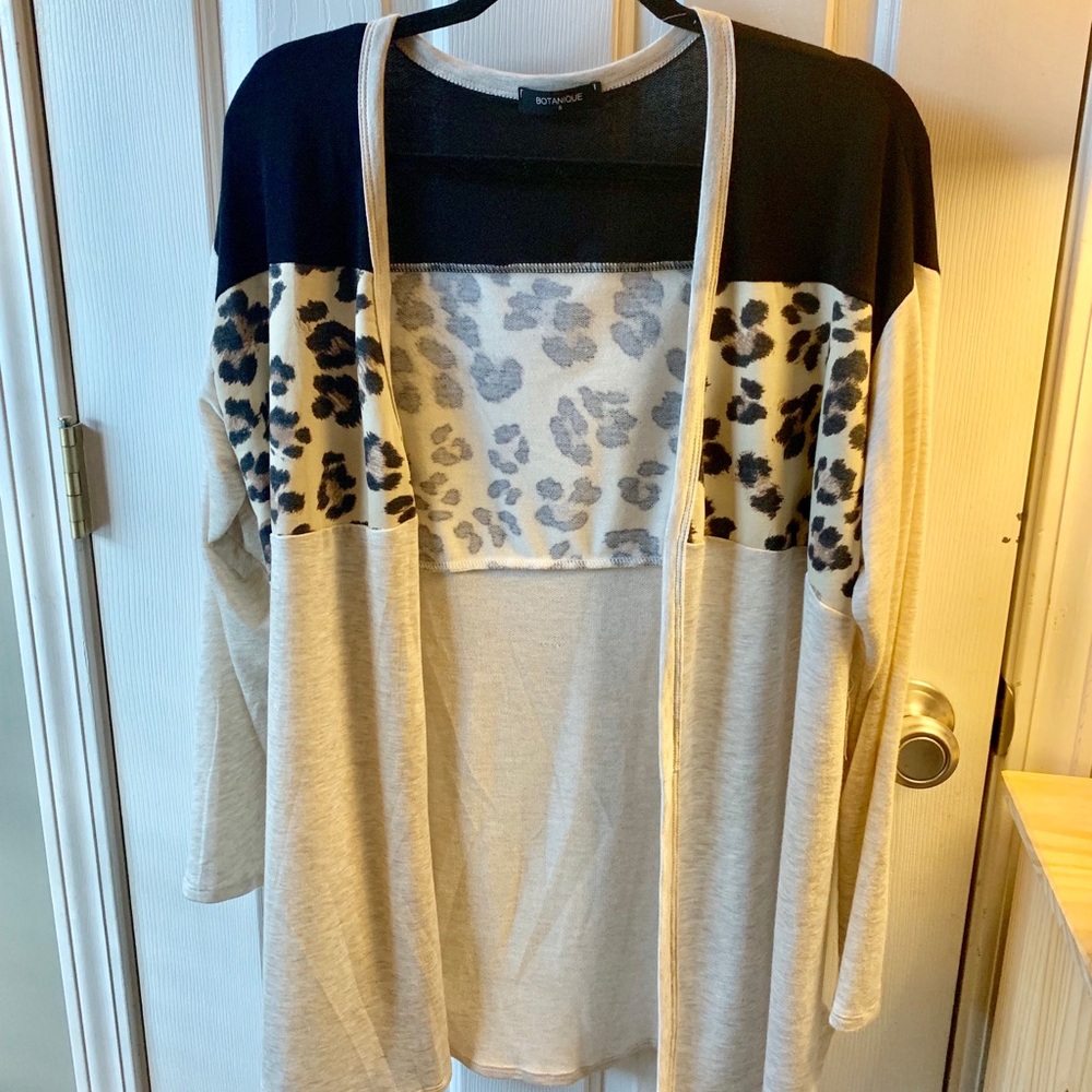 Cheetah Stripe Cardigan NWOT